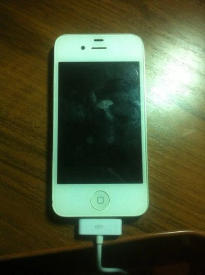 Лот: 6496725. Фото: 1. Iphone 4. Смартфоны