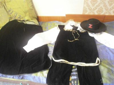 Лот: 2286595. Фото: 1. новогодний костюм зорро!!!. Детские карнавальные, праздничные костюмы