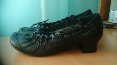 Лот: 5448637. Фото: 1. Туфли черные из натуральной кожи... Туфли