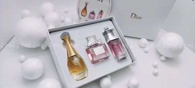 Лот: 15101498. Фото: 1. Подарочный парфюмерный набор Dior... Подарки на Новый год