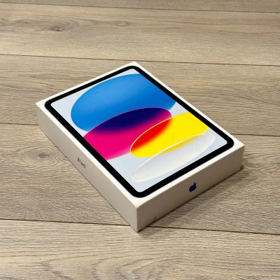 Лот: 19814933. Фото: 1. Новый Apple iPad 10-ого поколения... Планшеты