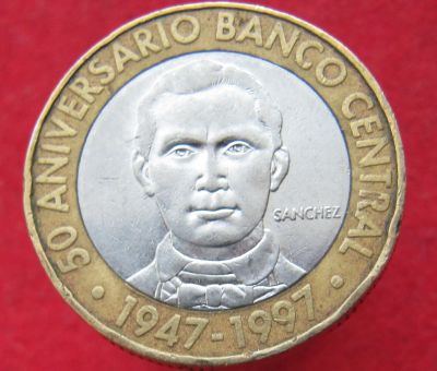 Лот: 15296911. Фото: 1. Доминикана 5 песо, 1997г. 50 лет... Остальные страны