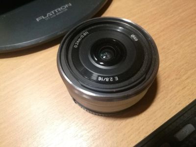 Лот: 13000867. Фото: 1. Объектив Sony 16mm f/2.8 E (SEL-16F28... Объективы