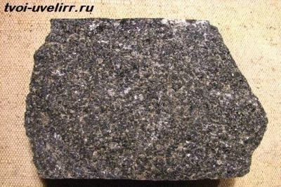 Лот: 10823828. Фото: 1. Амфиболит колотый ДБ (10 кг, мешок... Другое (для дачи, дома, огорода, бани, парка)