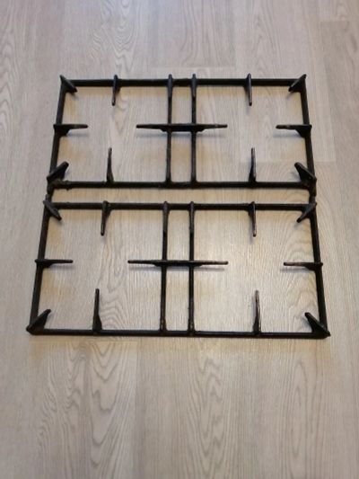 Лот: 17442619. Фото: 1. Решетки чугунные от газовой печки... Запчасти для плит, варочных поверхностей, вытяжек