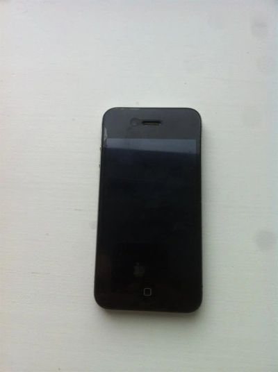 Лот: 3133450. Фото: 1. iPhone 4 32 gb (+ бонусы+колонки... Смартфоны