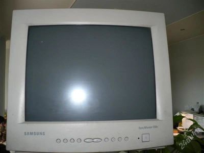Лот: 778079. Фото: 1. Монитор SAMSUNG. ЭЛТ-мониторы