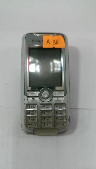 Лот: 7826669. Фото: 1. Сотовый телефон Sony Ericsson... Кнопочные мобильные телефоны