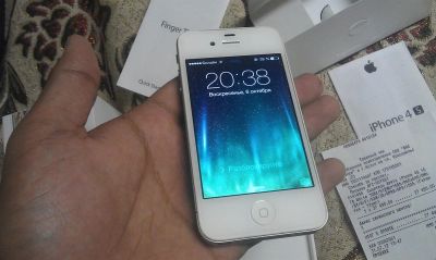 Лот: 3255461. Фото: 1. iphone 4s РСТ (16 Gb) официально... Смартфоны