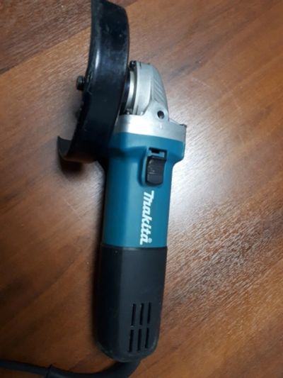 Лот: 12532052. Фото: 1. Болагарка Makita 9558hn. Электроинструмент