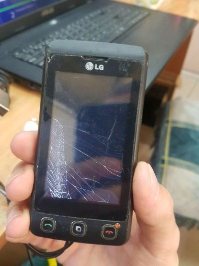 Лот: 11913435. Фото: 1. LG KP500. Кнопочные мобильные телефоны