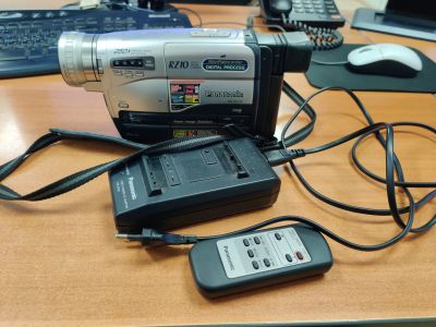 Лот: 16472422. Фото: 1. Видеокамера Panasonic NV-RZ10. Видеокамеры