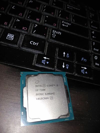 Лот: 15577026. Фото: 1. Процессор Core I3 7100. Процессоры