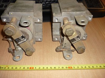 Лот: 15232240. Фото: 1. Тиристоры т9-250 на радиаторах... Диоды и тиристоры