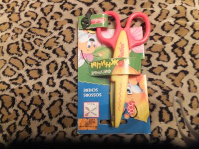 Лот: 4919753. Фото: 1. Ножницы 13,5см детские зиг-заг. Другое (творчество)