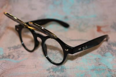 Лот: 4002946. Фото: 1. Очки из будущей колекции Ray Ban... Очки солнцезащитные
