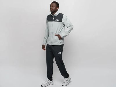 Лот: 24973861. Фото: 1. Спортивный костюм The North Face. Спортивные костюмы