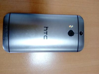 Лот: 7524693. Фото: 1. HTC One M8 на гарантии в идеале... Смартфоны