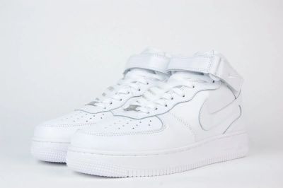 Лот: 16871407. Фото: 1. Кроссовки Nike Air Force 1 Mid... Кеды, кроссовки, слипоны