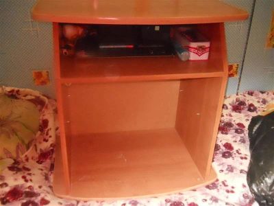 Лот: 2934115. Фото: 1. Тумбочка.торг!!!. Стойки и тумбы для аппаратуры