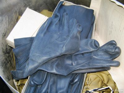Лот: 14732457. Фото: 1. резиновые перчатки из СССР,толстые... Инвентарь для уборки