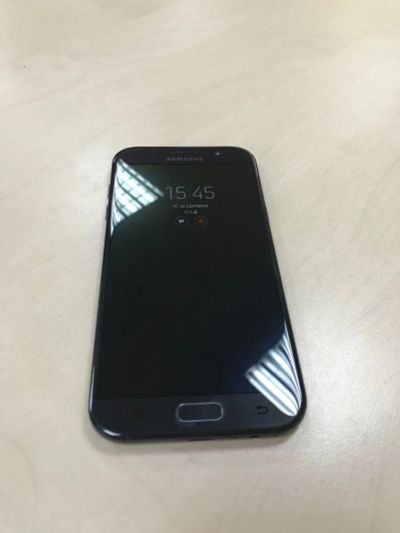 Лот: 12136383. Фото: 1. Samsung galaxy a7 2017 - идеальное... Смартфоны
