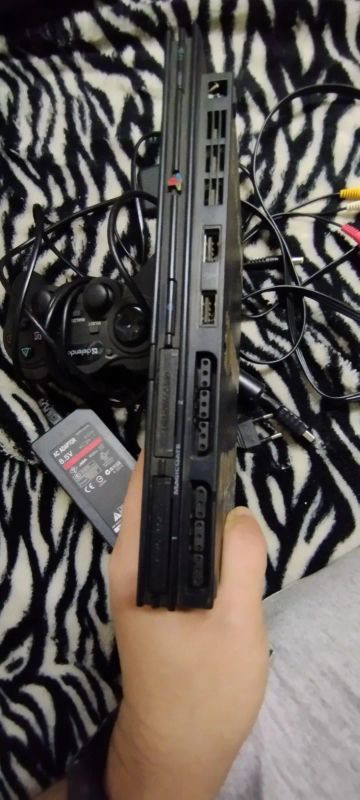 Лот: 19604772. Фото: 1. Soni playstation 2. Игровые приставки, консоли