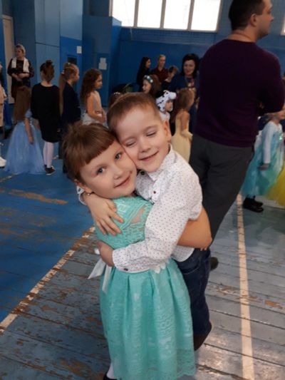 Лот: 13329911. Фото: 1. Детское вечернее платье. Платья, сарафаны