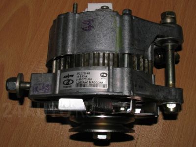 Лот: 5007986. Фото: 1. генератор 2105 2107 для Лада 2105. Электрооборудование