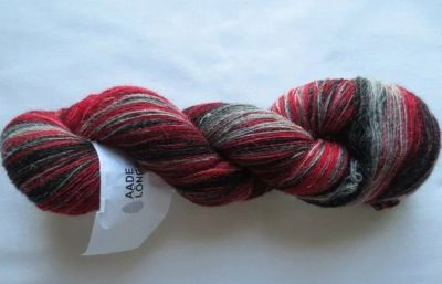 Лот: 7679195. Фото: 1. Пряжа Кауни 8/1 RedGrey (снегирь... Ткани, нитки, пряжа