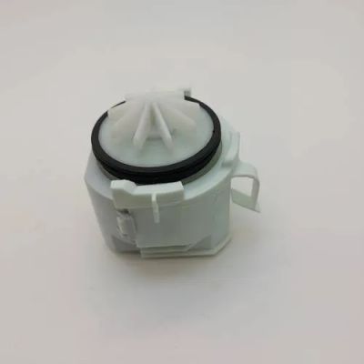 Лот: 21370876. Фото: 1. Помпа на 3 защелках Bosch, Siemens... Запчасти для стиральных и посудомоечных машин
