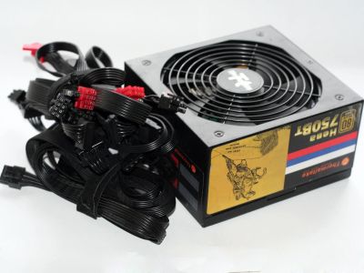 Лот: 16686982. Фото: 1. Thermaltake Нева Gold 750 Вт. Корпуса, блоки питания