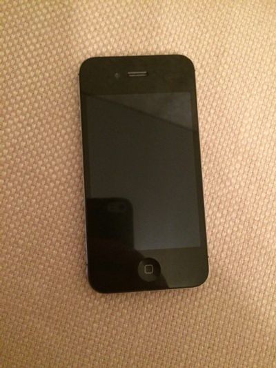 Лот: 8247434. Фото: 1. IPhone 4s 8gb. Смартфоны