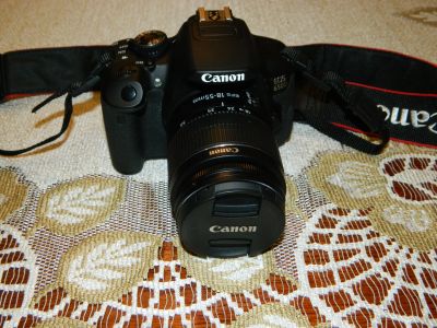 Лот: 11997965. Фото: 1. Фотоаппарат Canon EOS 650D. Цифровые зеркальные