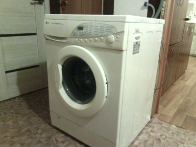 Лот: 8085654. Фото: 1. Стиральная машина LG WD1090FB. Стиральные машины