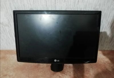Лот: 21512484. Фото: 1. Монитор LG 19. ЖК-мониторы