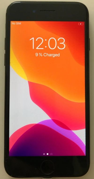 Лот: 16204661. Фото: 1. Iphone 7 32 matte black. Смартфоны