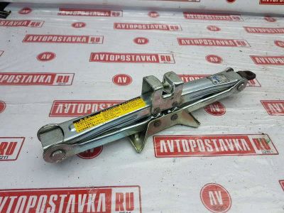 Лот: 20902359. Фото: 1. Домкрат 1000 кг Toyota (б/у). Двигатель и элементы двигателя