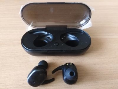 Лот: 16490896. Фото: 1. Беспроводные Bluetooth наушники... Наушники, гарнитуры