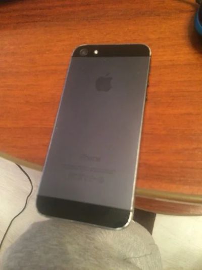 Лот: 6194104. Фото: 1. iphone 5 черный. Смартфоны