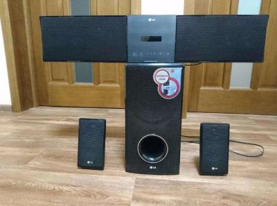 Лот: 11080837. Фото: 1. Продам саундбар LG HLT55W. Активные акустические системы