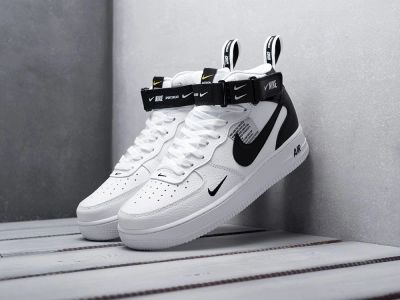 Лот: 13407854. Фото: 1. Кроссовки Nike Air Force 1 07... Кеды, кроссовки, слипоны