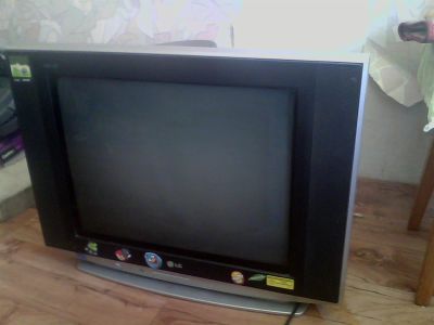 Лот: 3110109. Фото: 1. LG 21FS4RG кто заберёт сегодня... Телевизоры