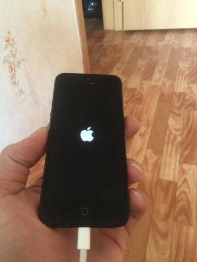 Лот: 5698573. Фото: 1. iphone 5 16gb. Смартфоны