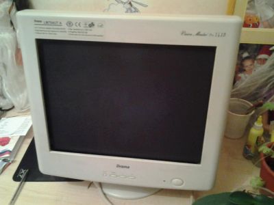 Лот: 4033546. Фото: 1. Монитор CRT iiyama 17'. ЭЛТ-мониторы