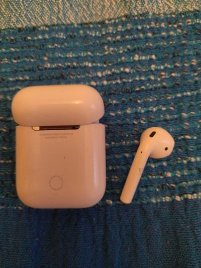 Лот: 24618646. Фото: 1. Airpods. Наушники, гарнитуры