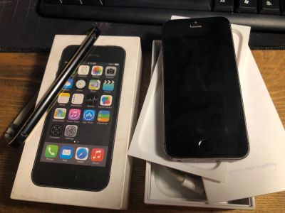Лот: 13997293. Фото: 1. Iphone 5s 16Гб, читать описание. Смартфоны