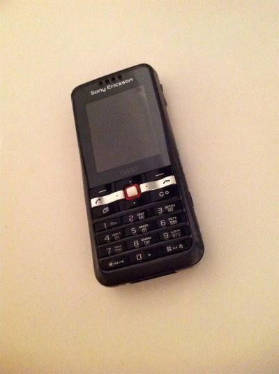 Лот: 3893823. Фото: 1. Sonyericsson g502. Кнопочные мобильные телефоны