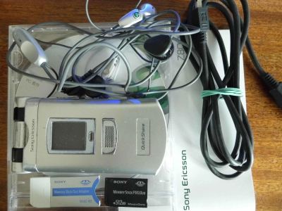 Лот: 3358003. Фото: 1. Sony Ericsson Z800i. Кнопочные мобильные телефоны