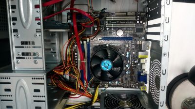 Лот: 17818990. Фото: 1. материнская плата ASUS H61M-GE. Материнские платы